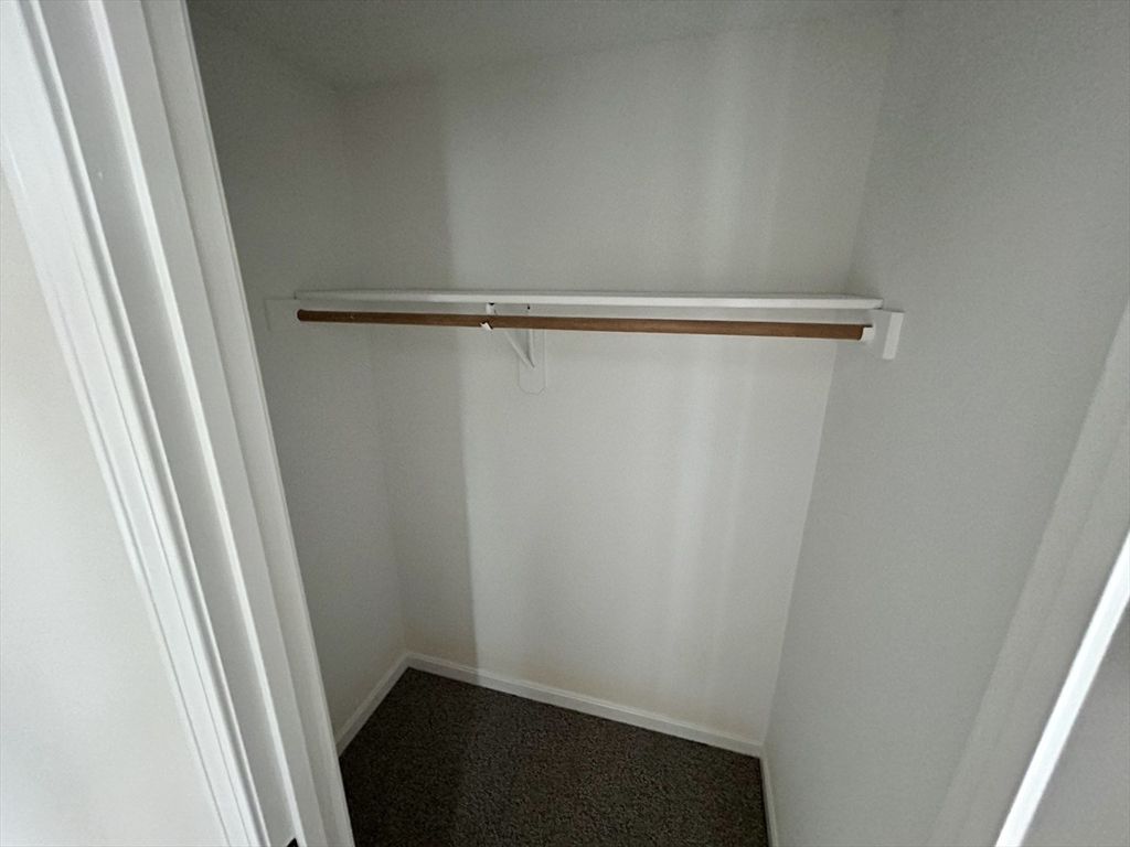 47 Wyman Rd, Collinsville