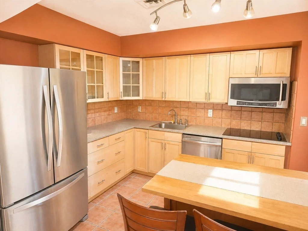 405 Langley Rd, Newton