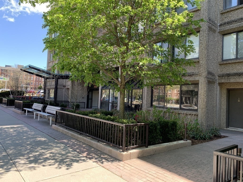 1731 Beacon St, Brookline