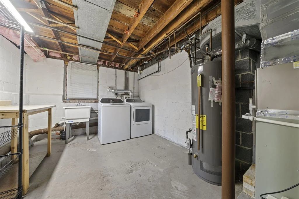 28 Hillside Ave, Stoneham