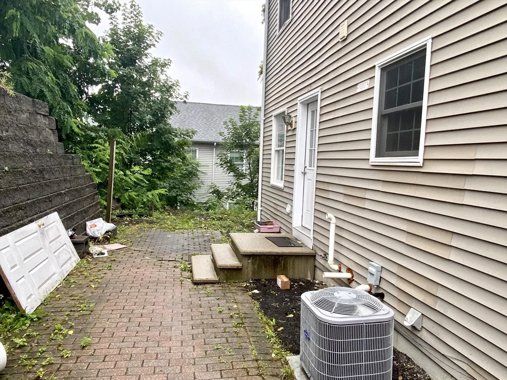 2591 Washington St, Roxbury