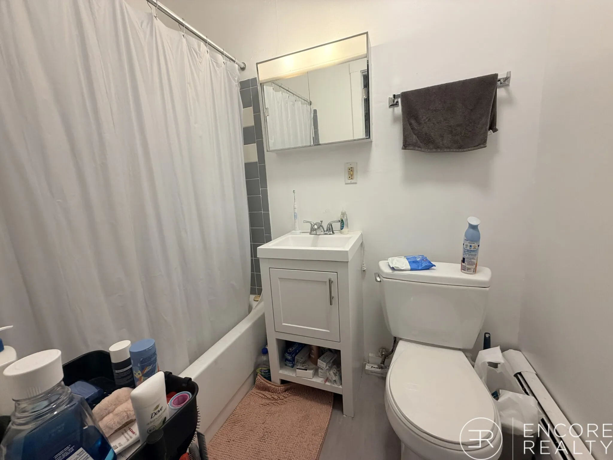 833 Beacon St, Fenway