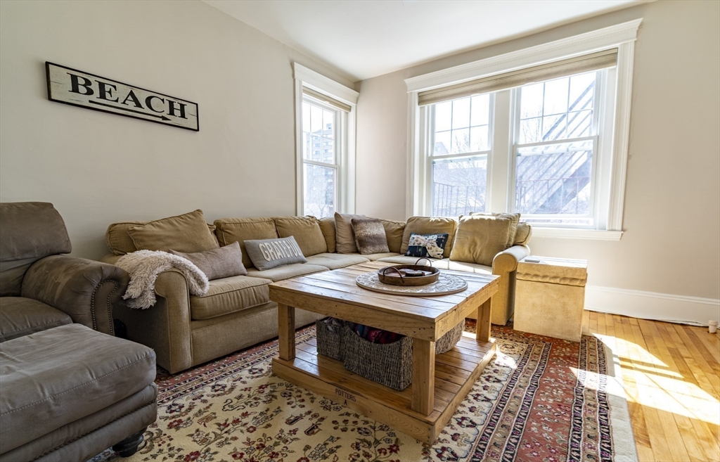 164 Strathmore Rd, Brighton