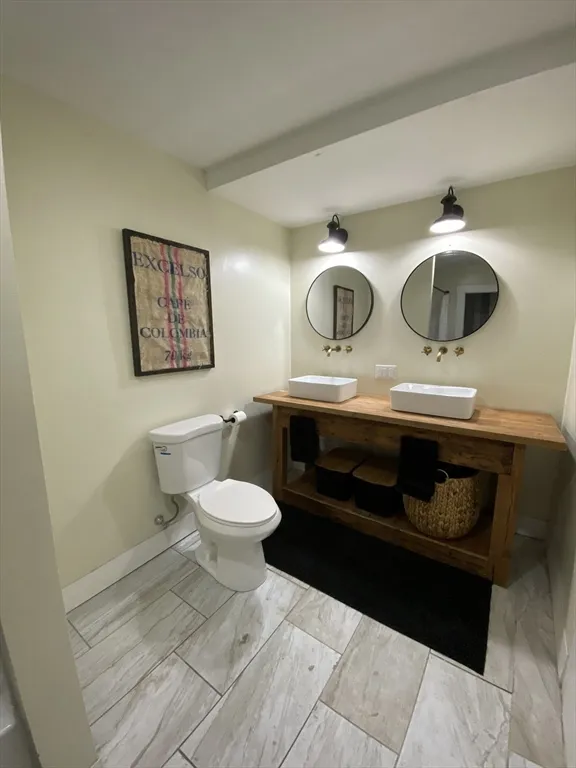 656 Grove St, Worcester