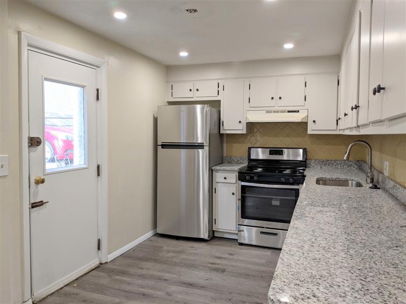 86 Newbury St, Teele Square