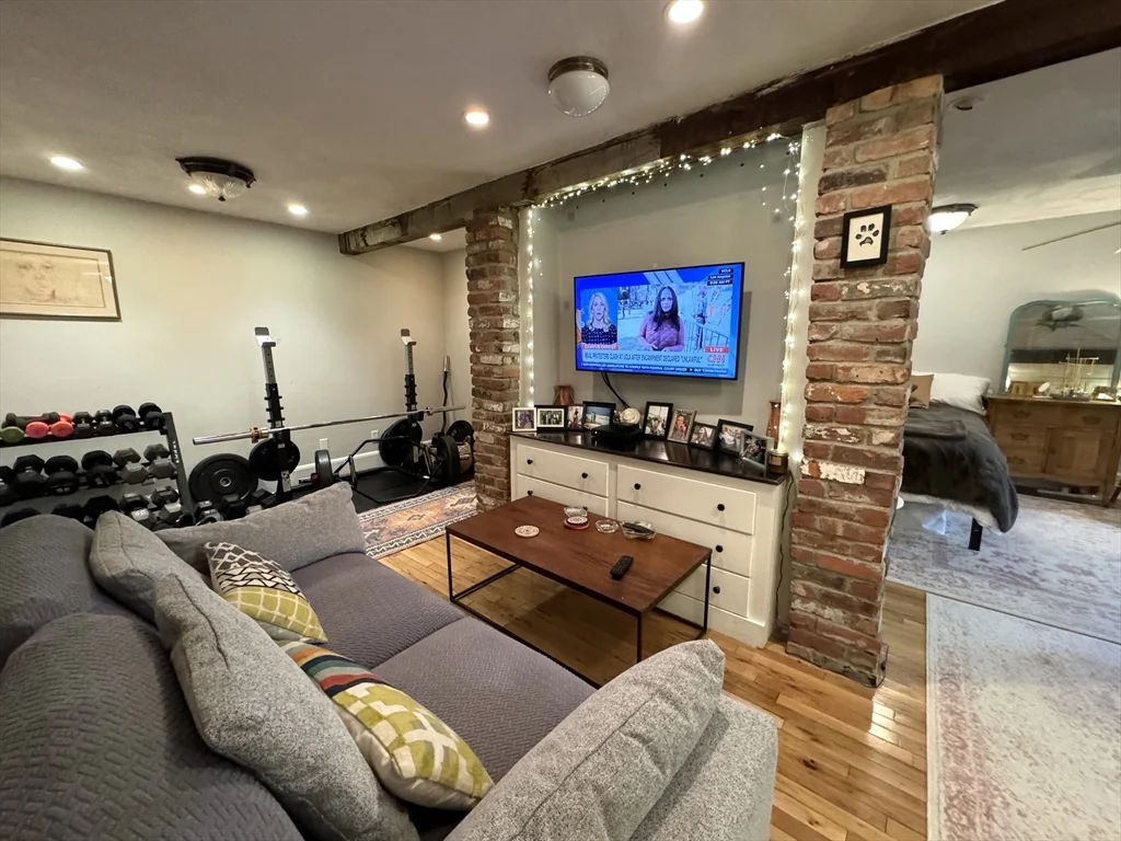 39 Highland Ave, Arlington