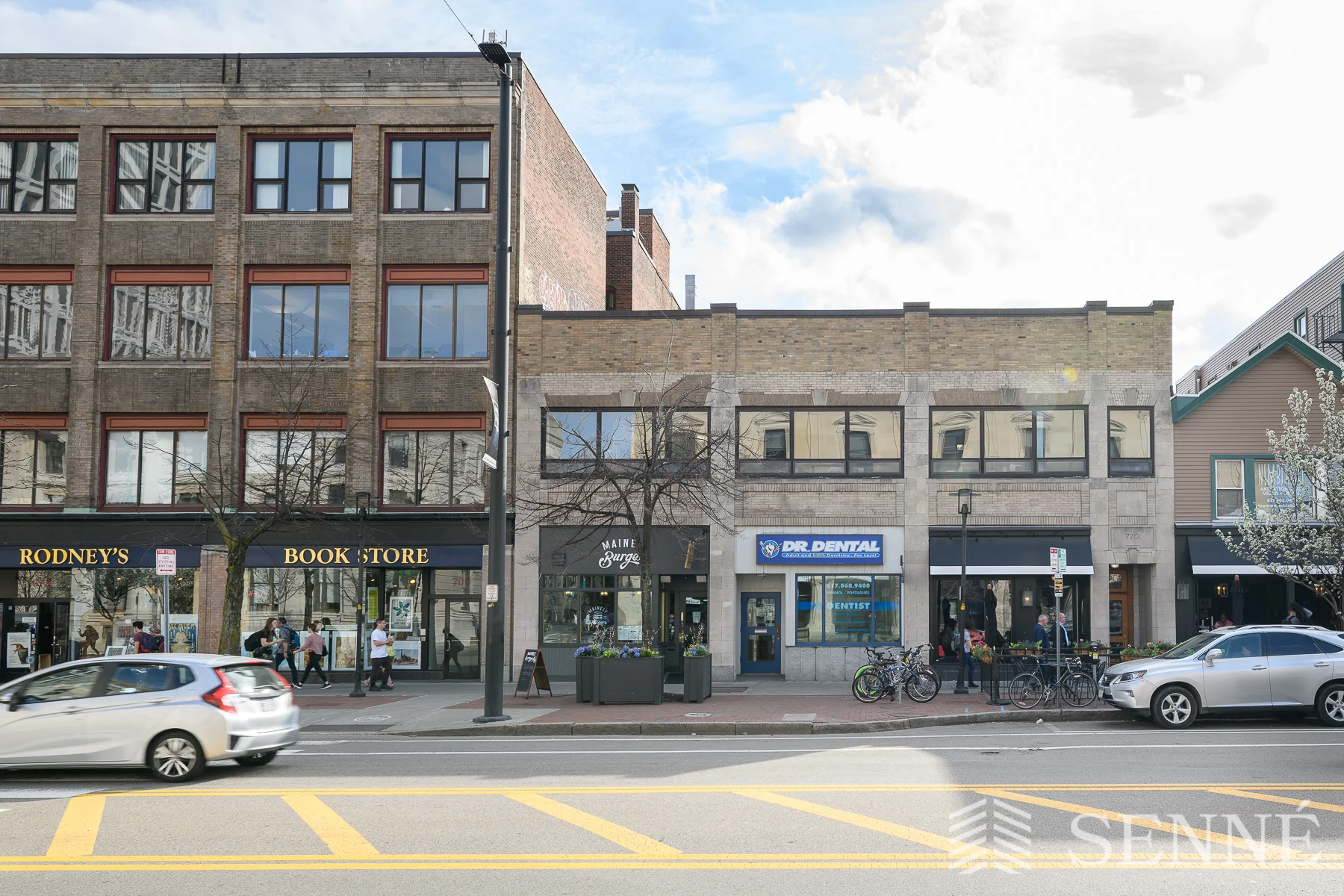 720 Massachusetts Ave, Riverside