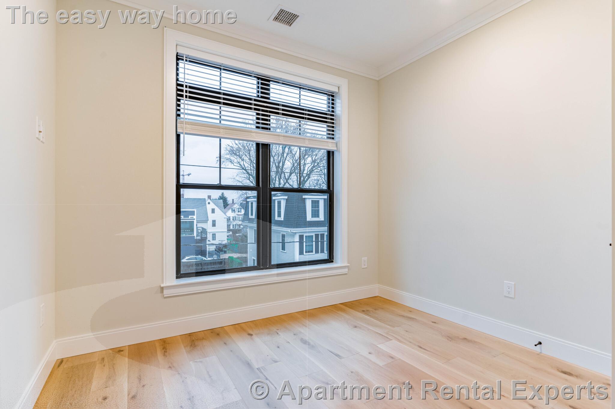 157 Everett St, Allston