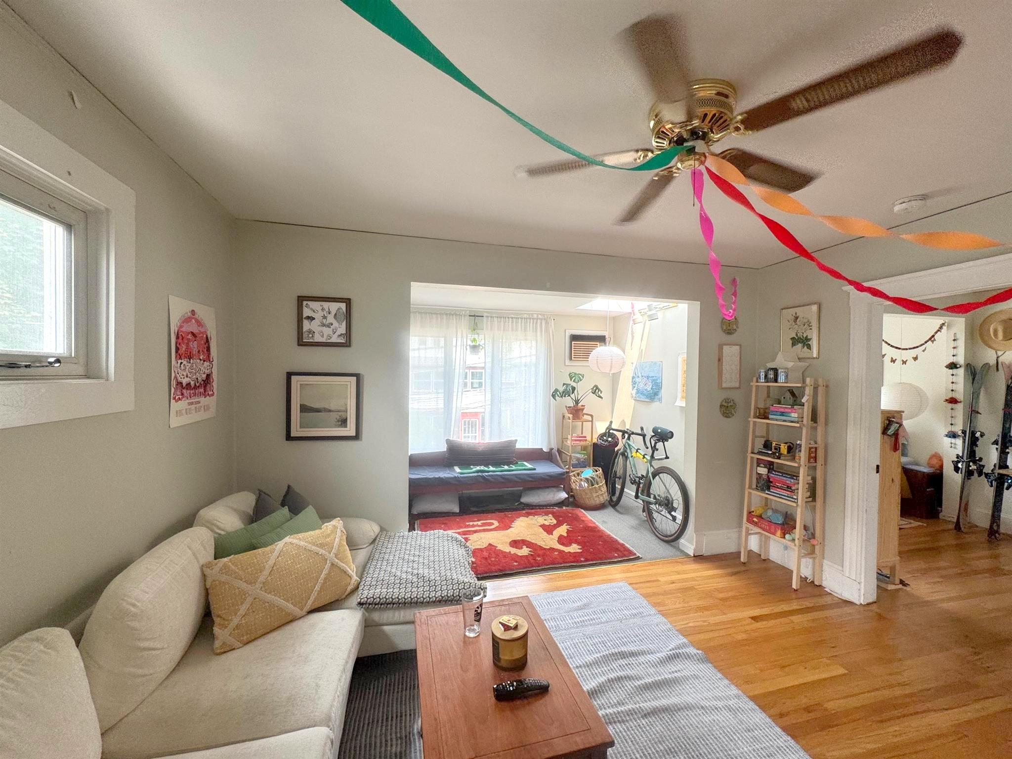 16 Corinthian Rd, Tufts