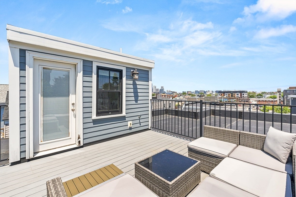 30 Middle St, South Boston