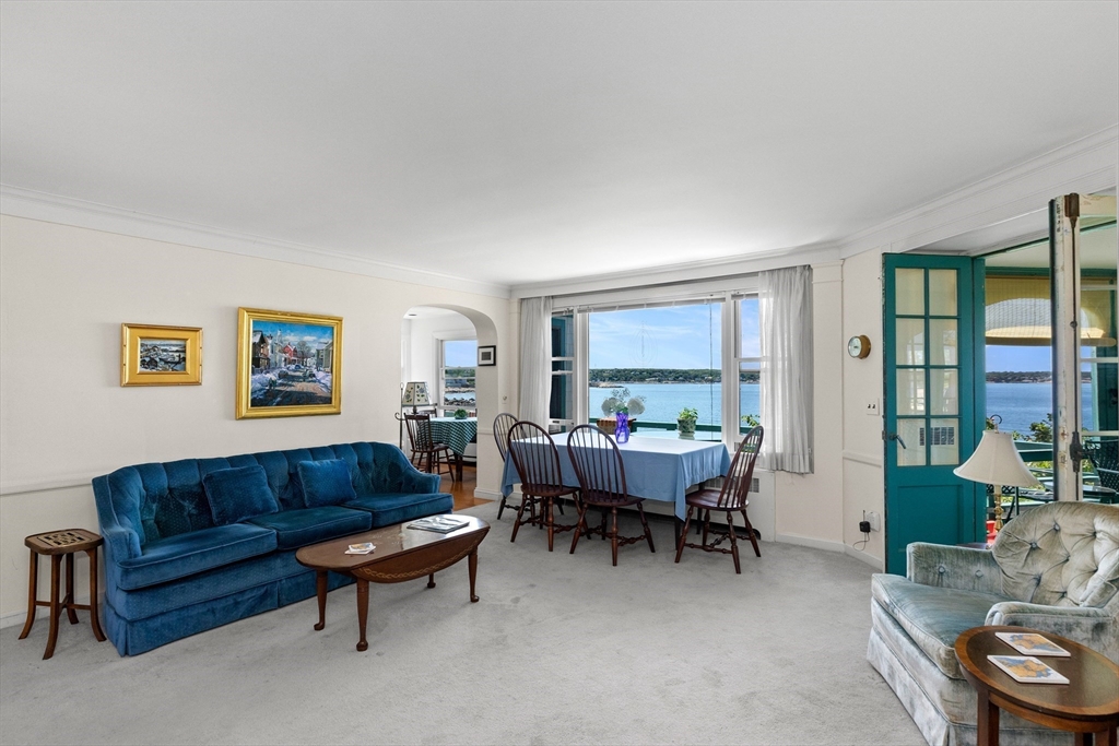 37 Marmion Way, Rockport