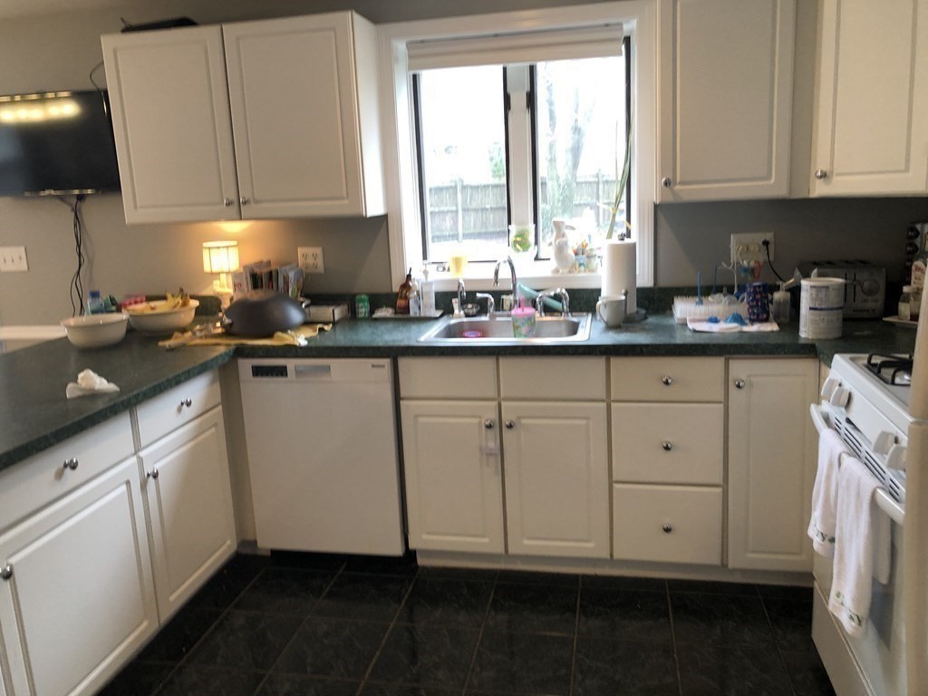 172 Maple St, West Roxbury