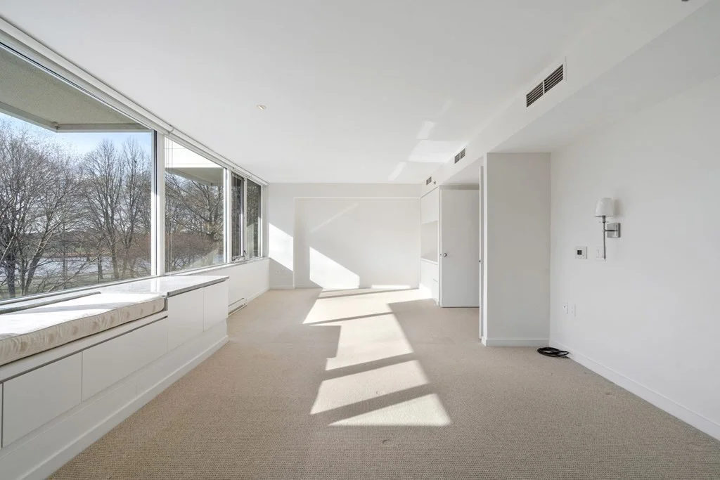 975 Memorial Dr, Harvard Square