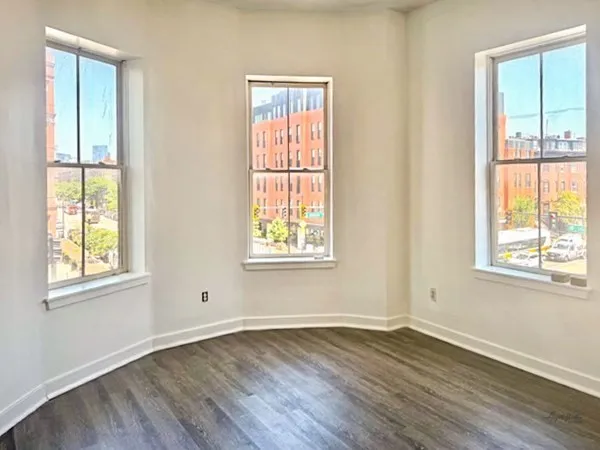 433 Massachusetts Ave, Roxbury