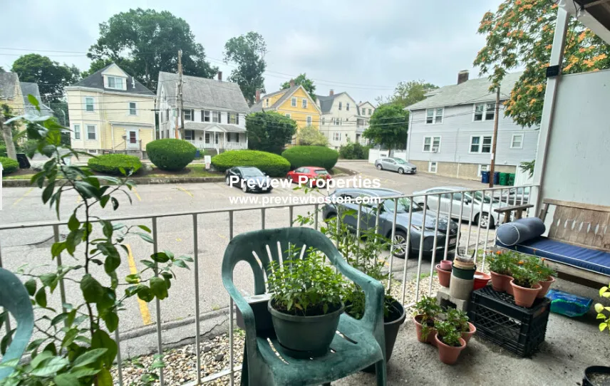 73 Charlesbank Rd, Newton Corner