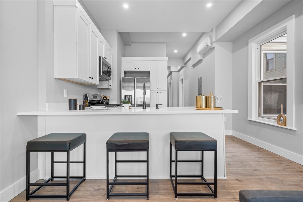 390 Meridian St, Central Square