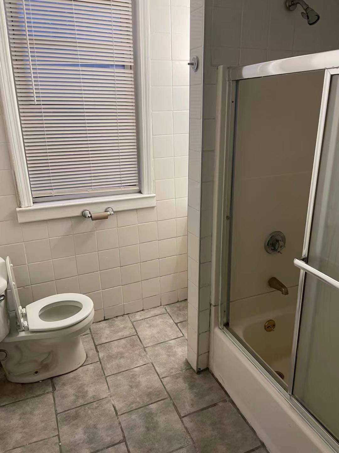 2.5 bed, 1 bath apartment for rent at 99 Boylston St Unit 2, Brookline Village — photo 3 of 3
