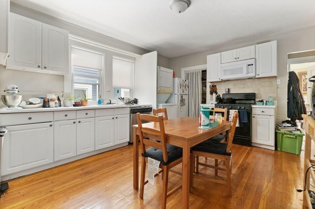 2.5 bed, 1 bath apartment for rent at 99 Boylston St Unit 1, Brookline Village