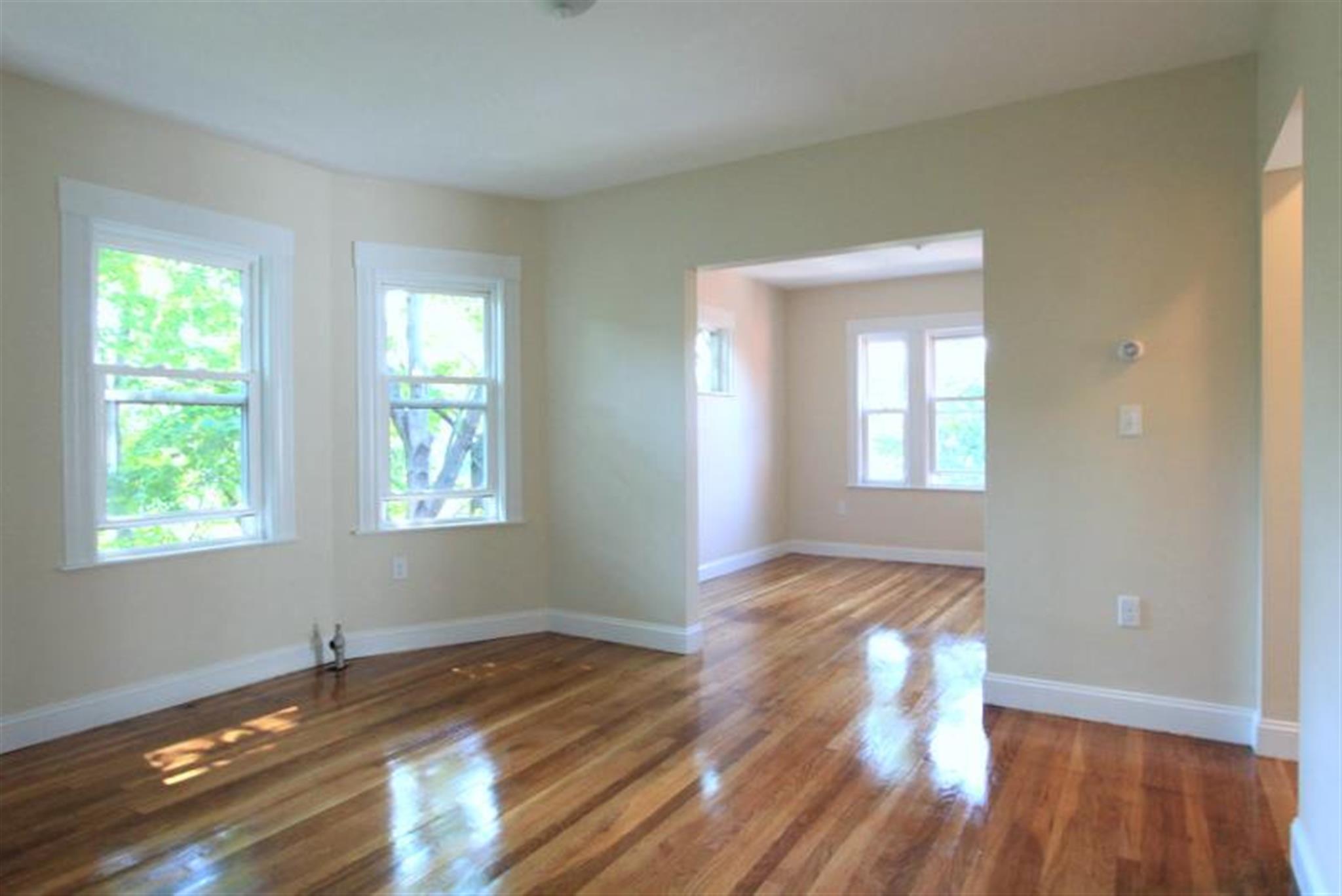 2.5 bed, 1 bath apartment for rent at 17 Taft St Unit 2, Medford — photo 3 of 21
