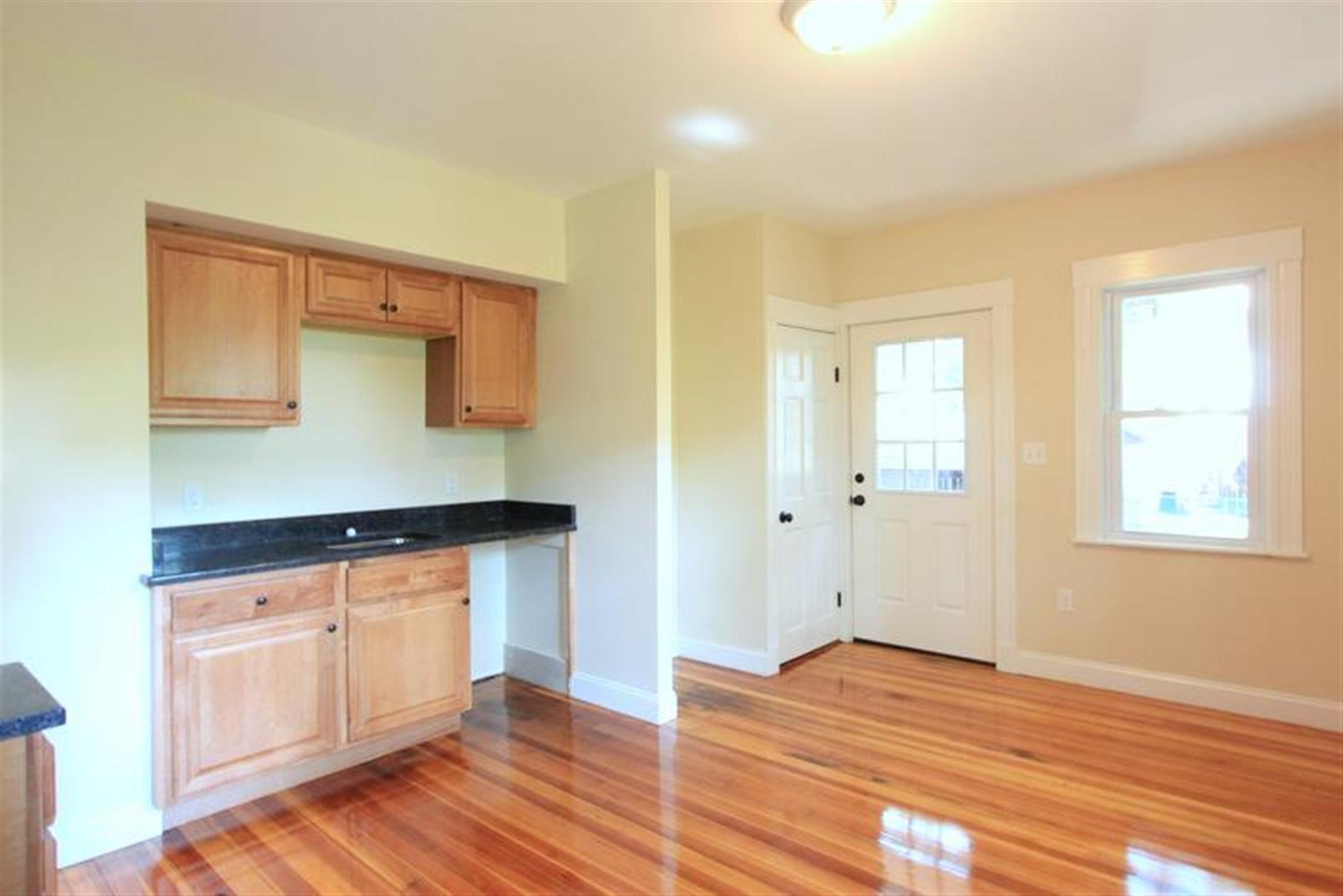 2.5 bed, 1 bath apartment for rent at 17 Taft St Unit 2, Medford — photo 6 of 21