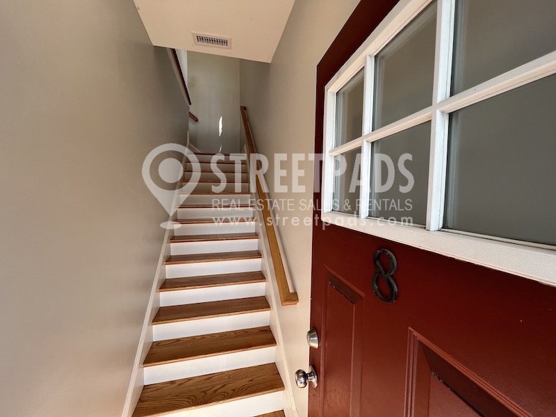 8 Islington St, Allston