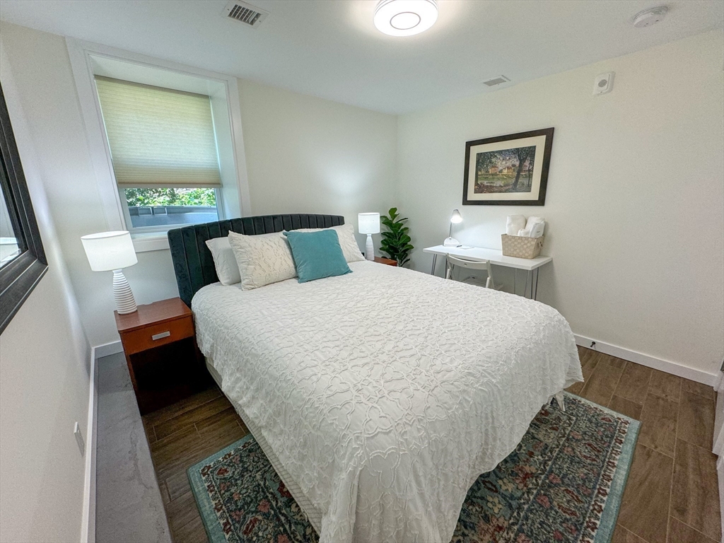 41 Wiltshire, Boston