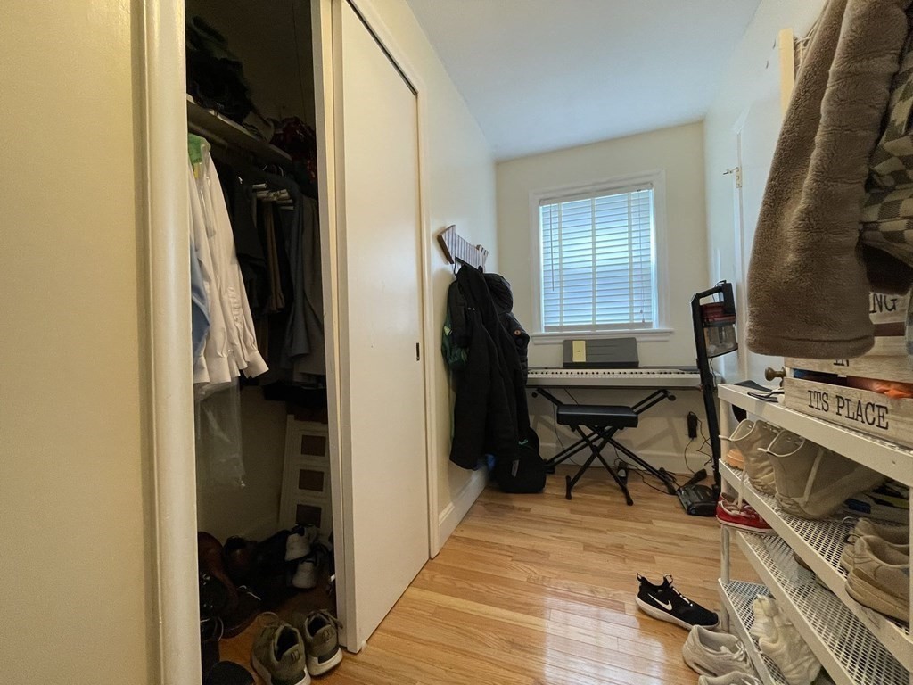 23 Clyde Ter, Arlington