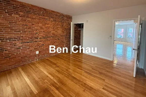 164 Broadway, East Somerville
