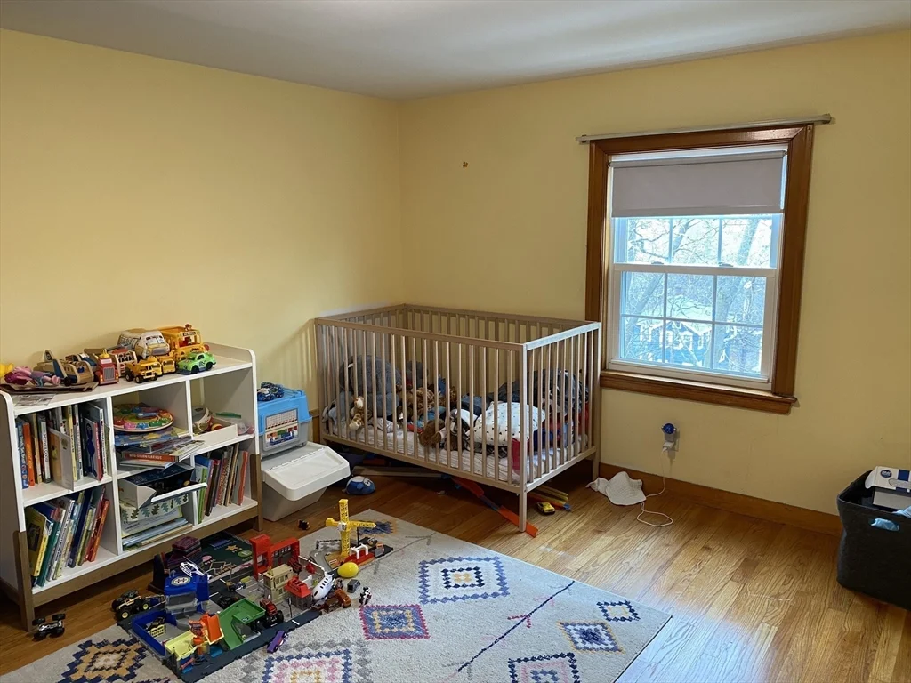 11 Woodbury St, Arlington