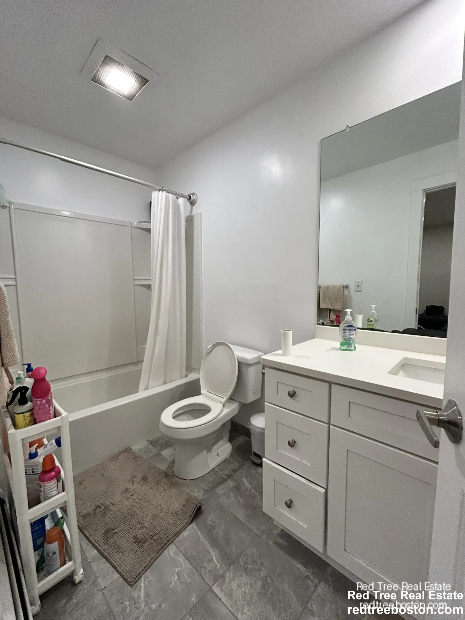 833 Beacon St, Fenway