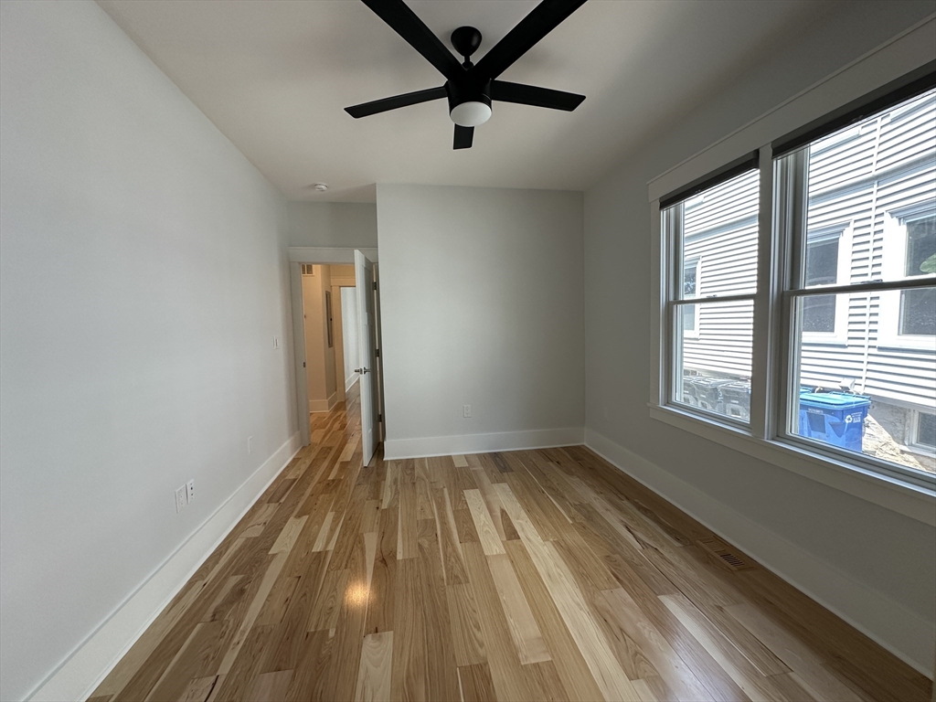 90 Bartlett St, Winter Hill