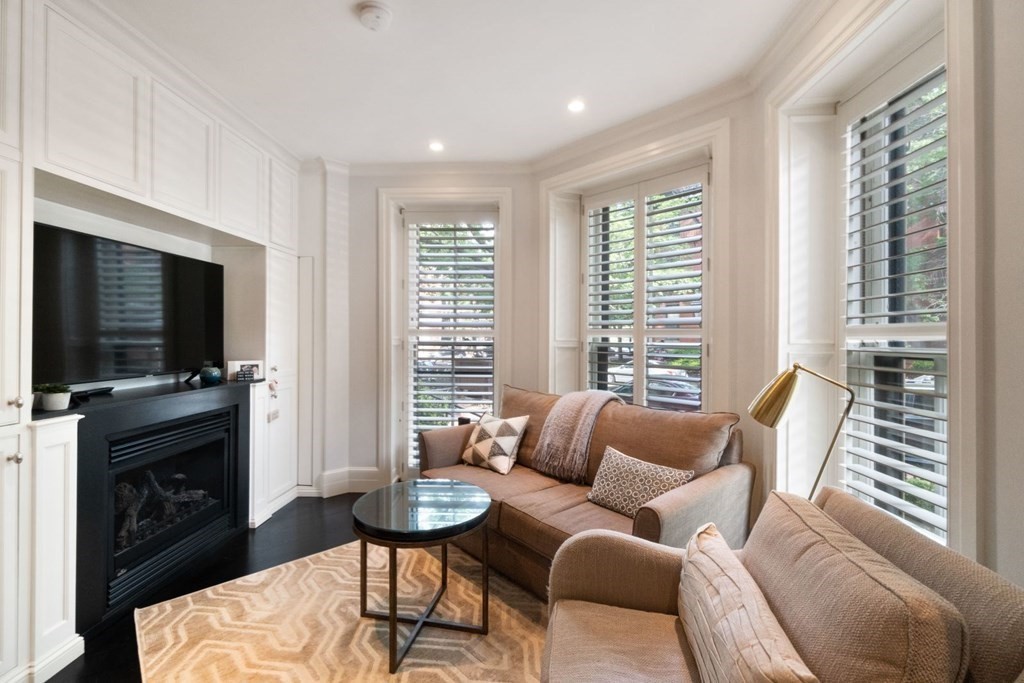 163 Marlborough St, Back Bay