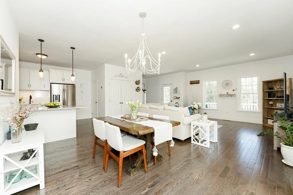 18 Cleary Cir, Norfolk