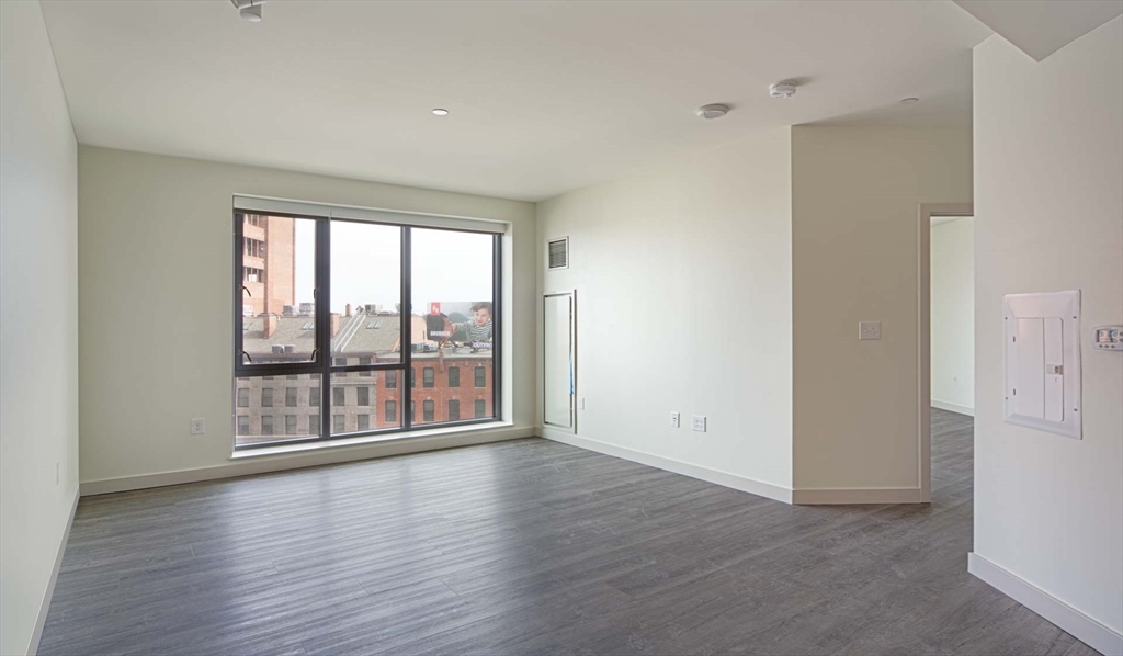 1 Canal St, North End