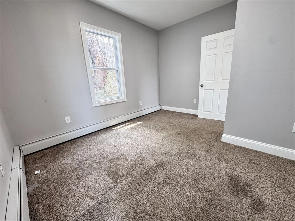 286 Kimball St, Fitchburg