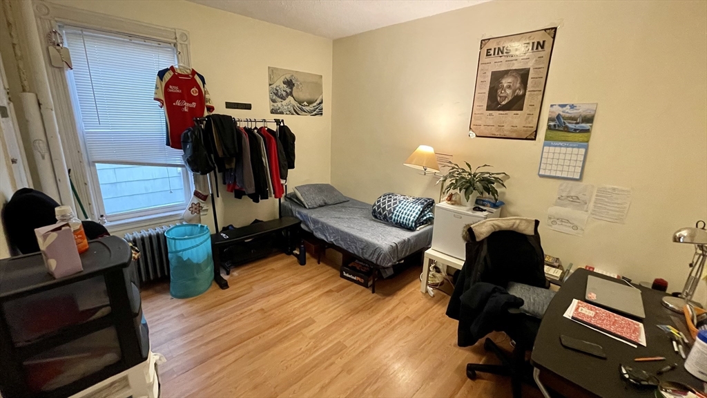 34 Cherokee St, Mission Hill