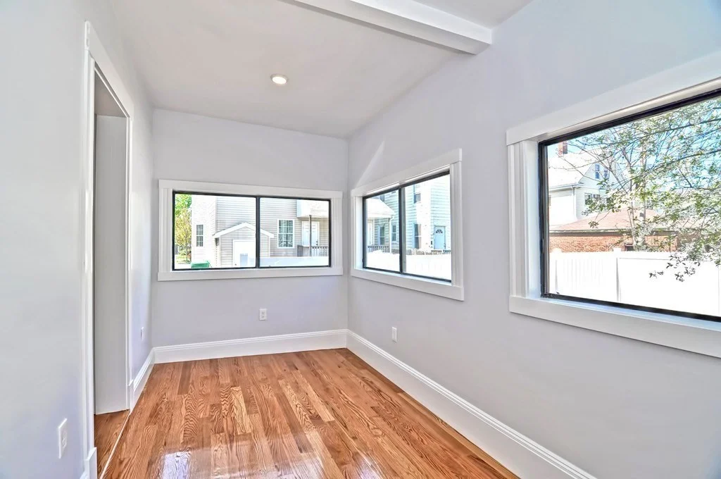 12 Emerald St, Medford