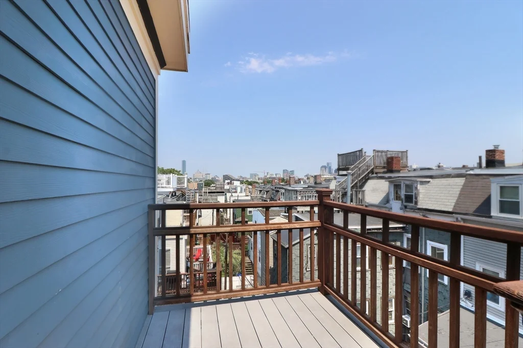 276 Bowen St, South Boston