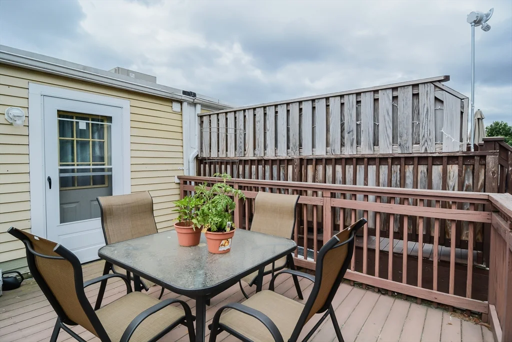 546 East 8th St, South Boston
