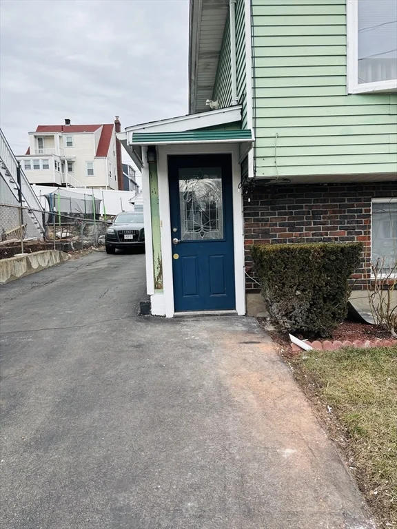 55 Woodlawn Ave, Chelsea