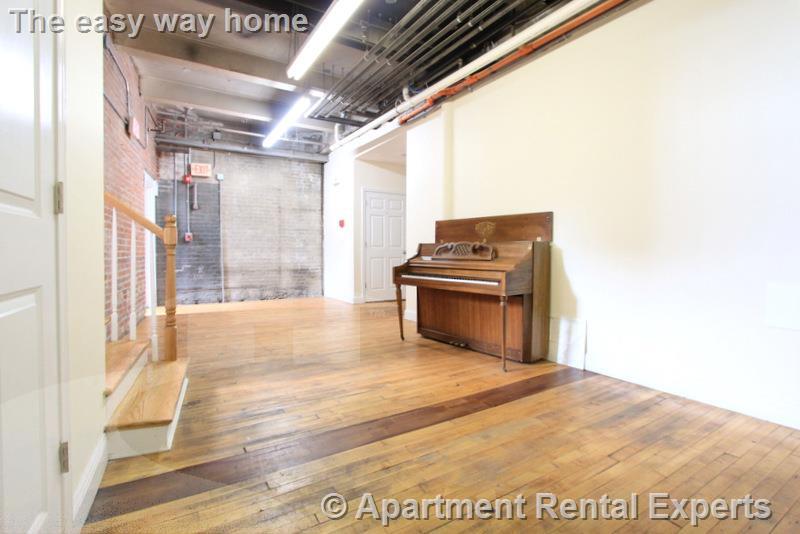 61 Exchange St, Malden Center