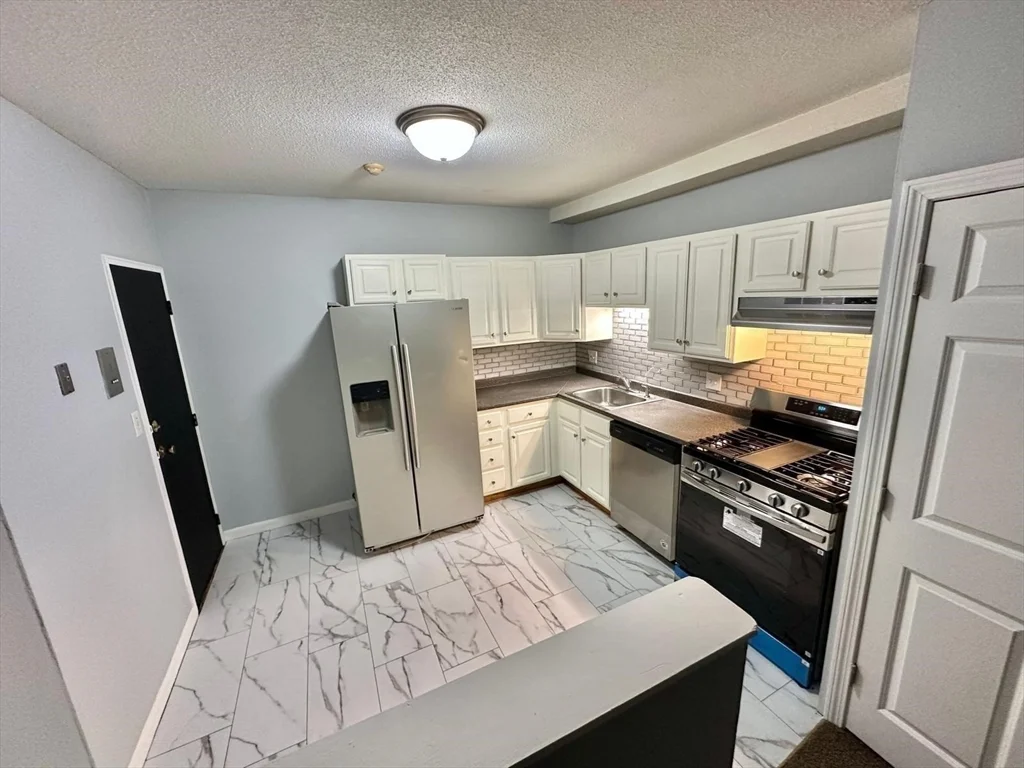 363 Hildreth, Lowell