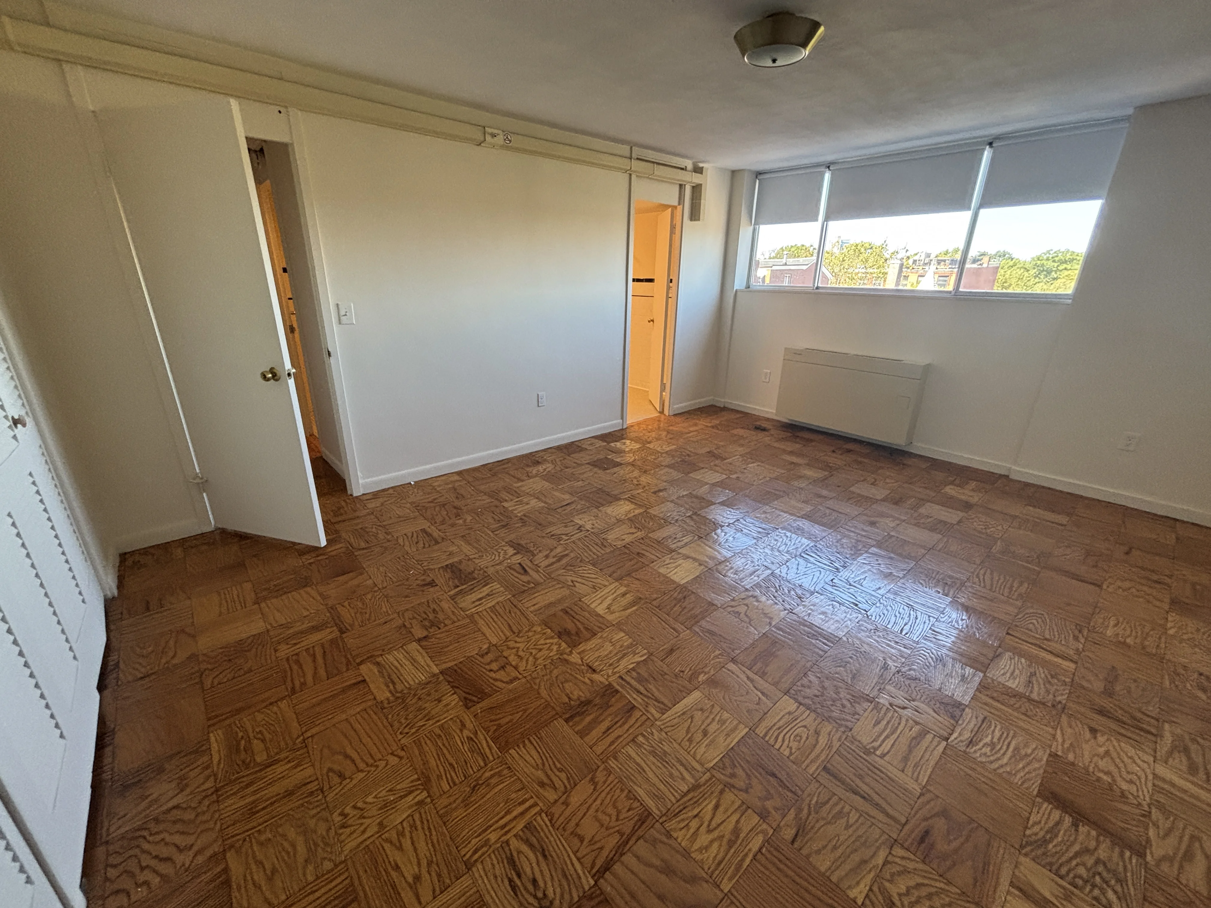 101 Monmouth St, Longwood