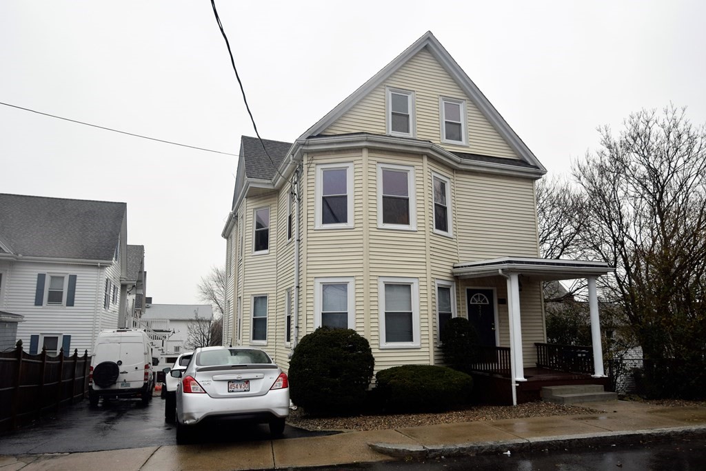 247 School St, Revere