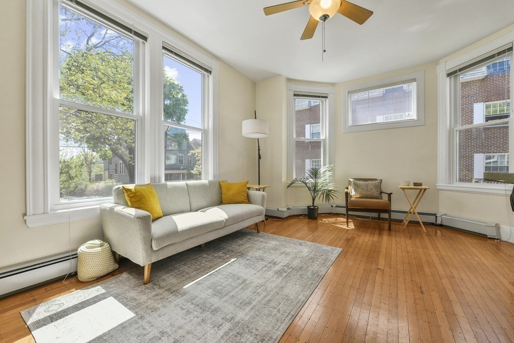 156 Sycamore St, Winter Hill