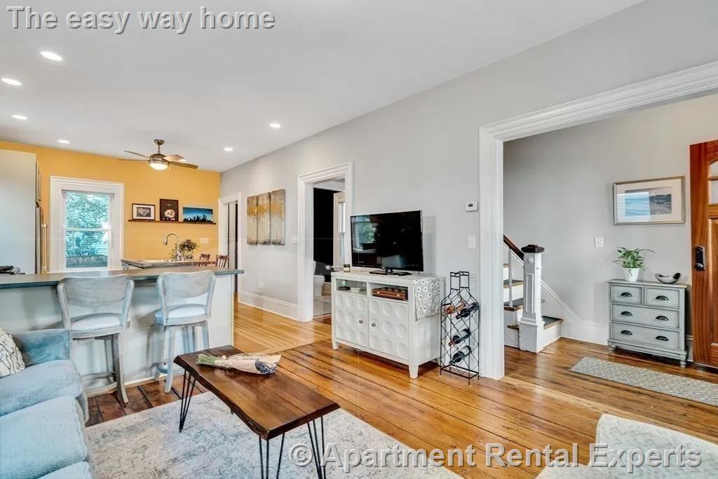 1 Riverside Pl, Riverside