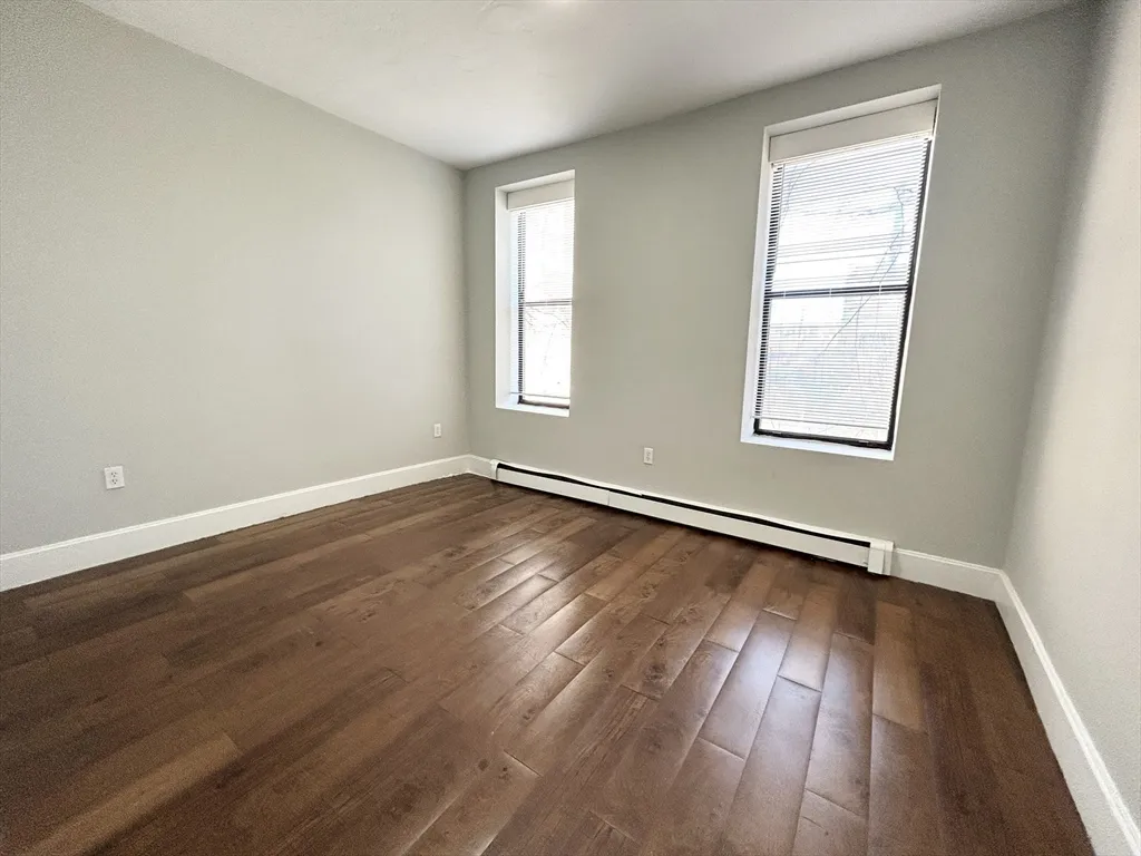 15 Ruggles St, Roxbury