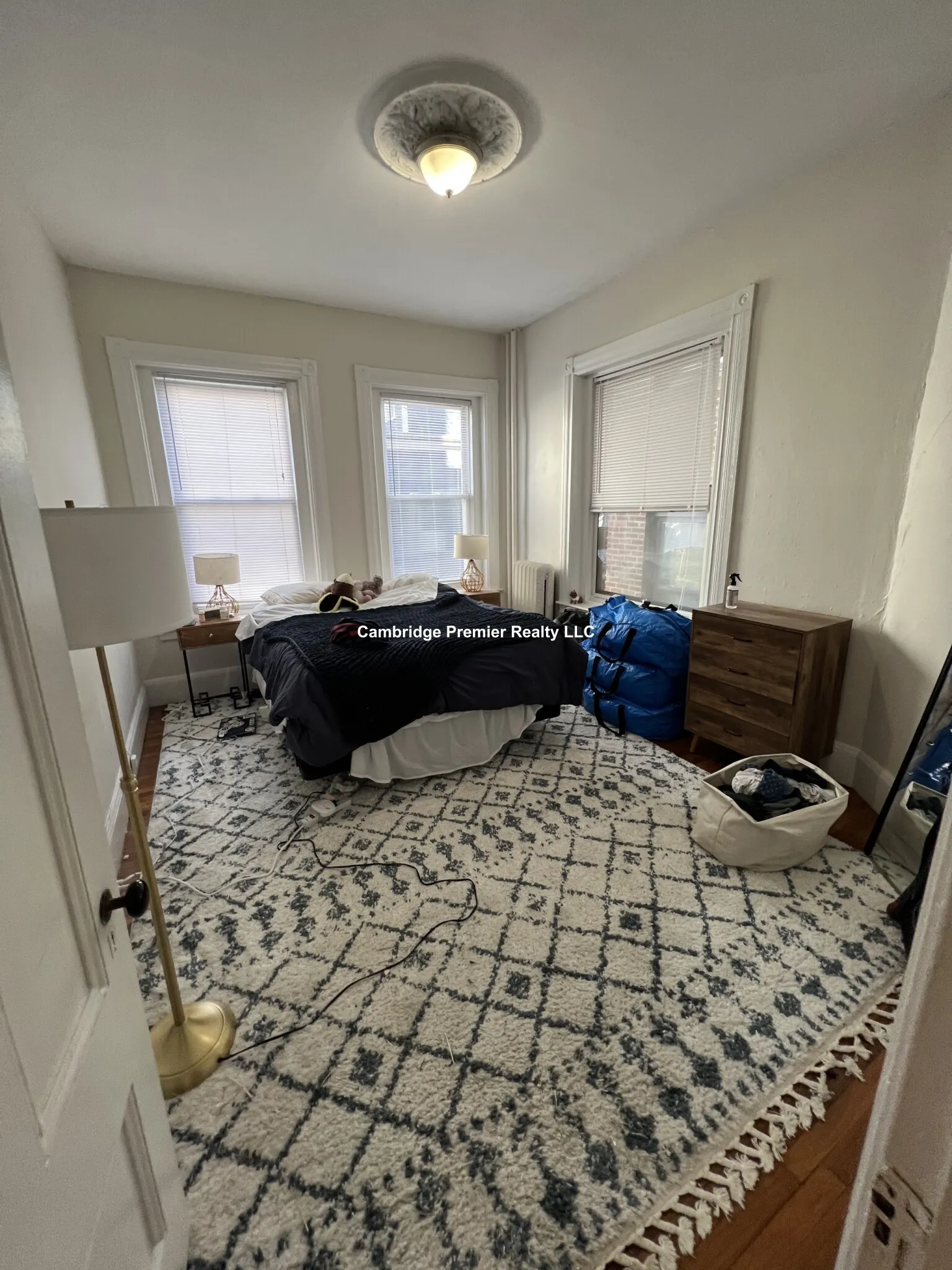 891 Massachusetts Ave, Mid-Cambridge