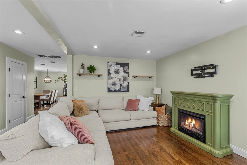 47 Oldfields Rd, Dorchester