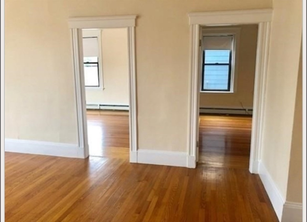 108 Bristol Rd, Somerville